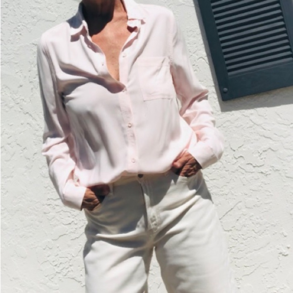 Women's Pale Pink Classic Button-Down Shirt with Chest Pocket
